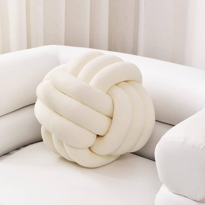 Soft Knot Ball Cushion