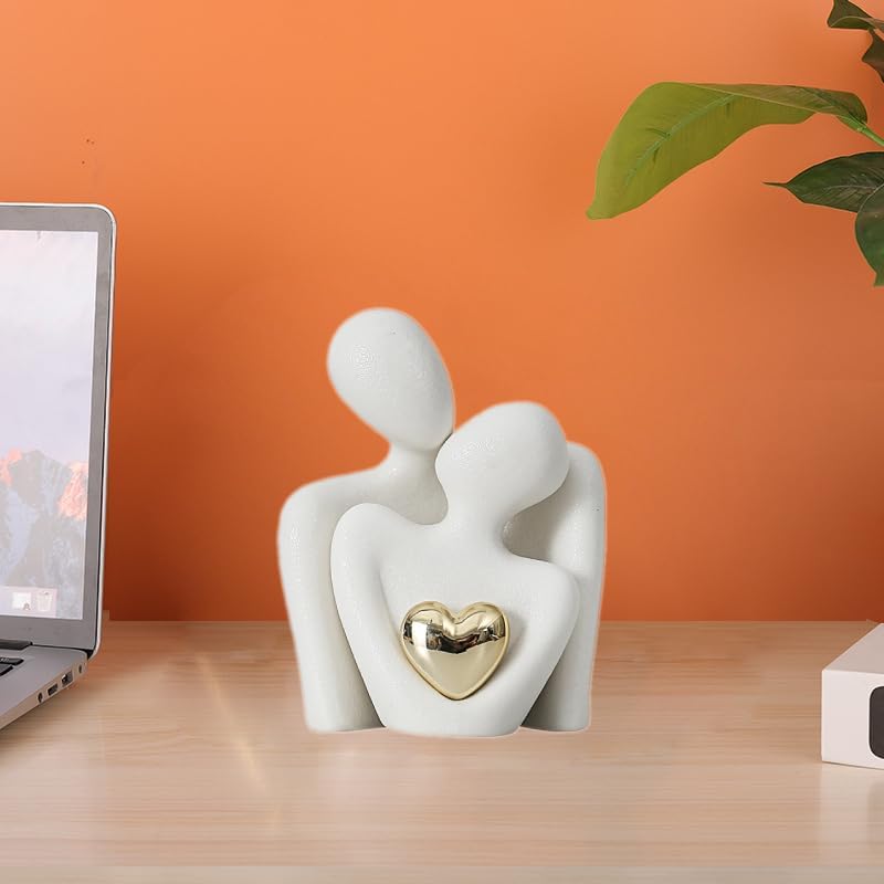 Romantic Couple Statue 