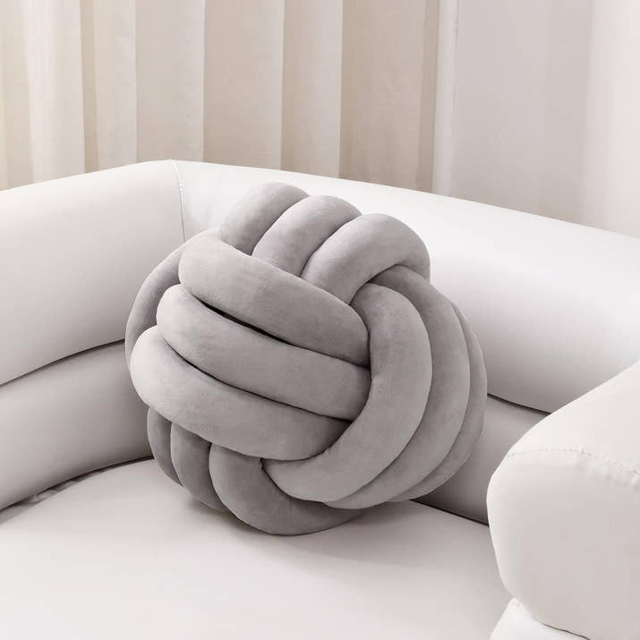 Soft Knot Ball Cushion