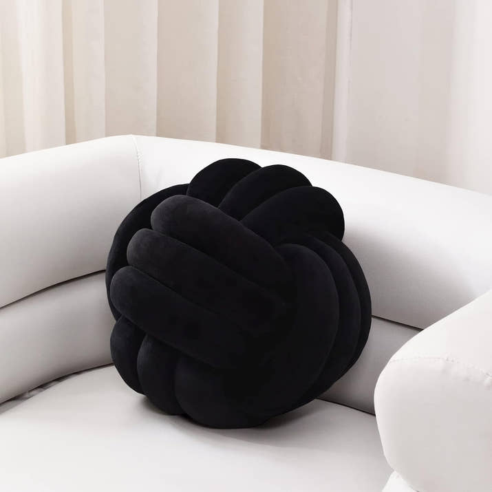 Soft Knot Ball Cushion
