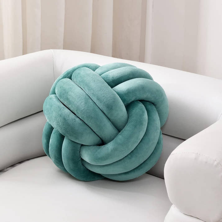Soft Knot Ball Cushion